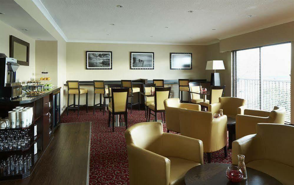 The Aberdeen Dyce Hotel Zewnętrze zdjęcie